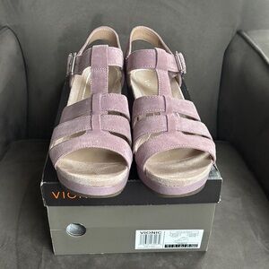 Vionic Women's Mauve Sandals